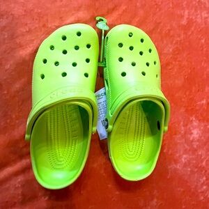 Crocs Men 7/Women 9 Lime Green